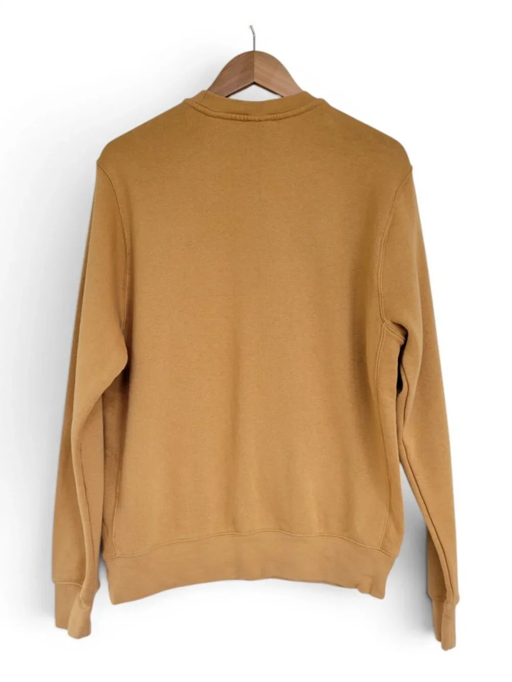 Nike Men's Sportswear Club Crewneck Sweatshirt in Flax